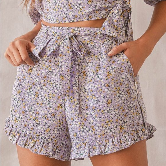 Lulus NWT Lilac Sweetie Season Floral Print Shorts - Picture 2 of 4